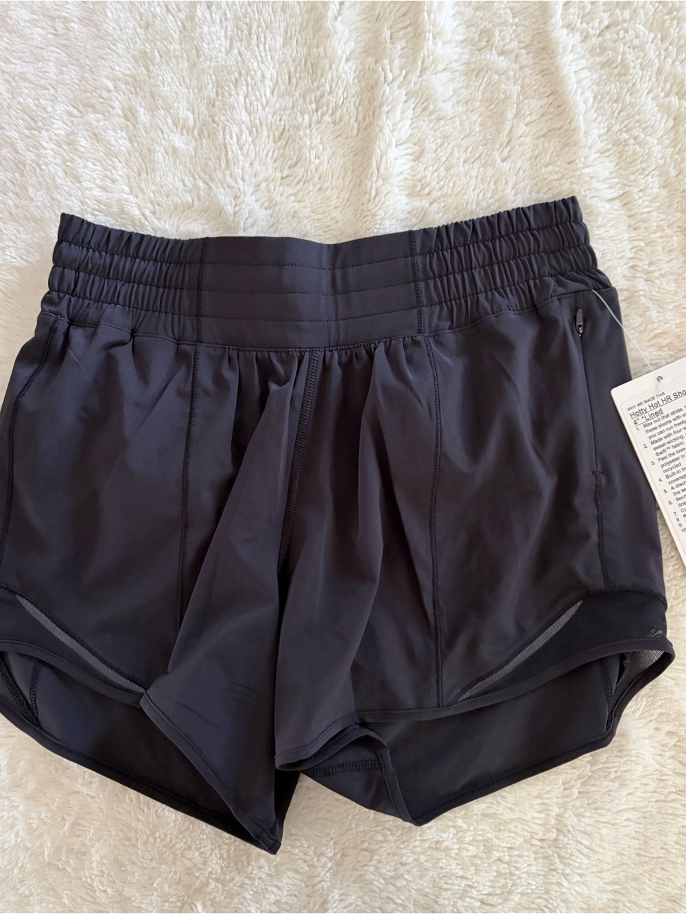 lululemon high rise hotty hot shorts NWT